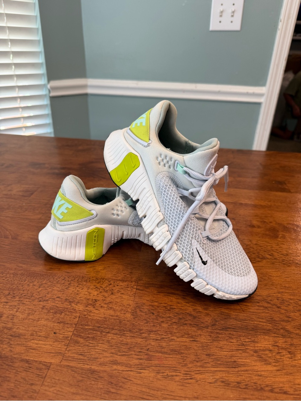 Nike Free Metcon 4 Grey Atomic Green Women's Size 9.5 CZ0596-001 Training Shoes